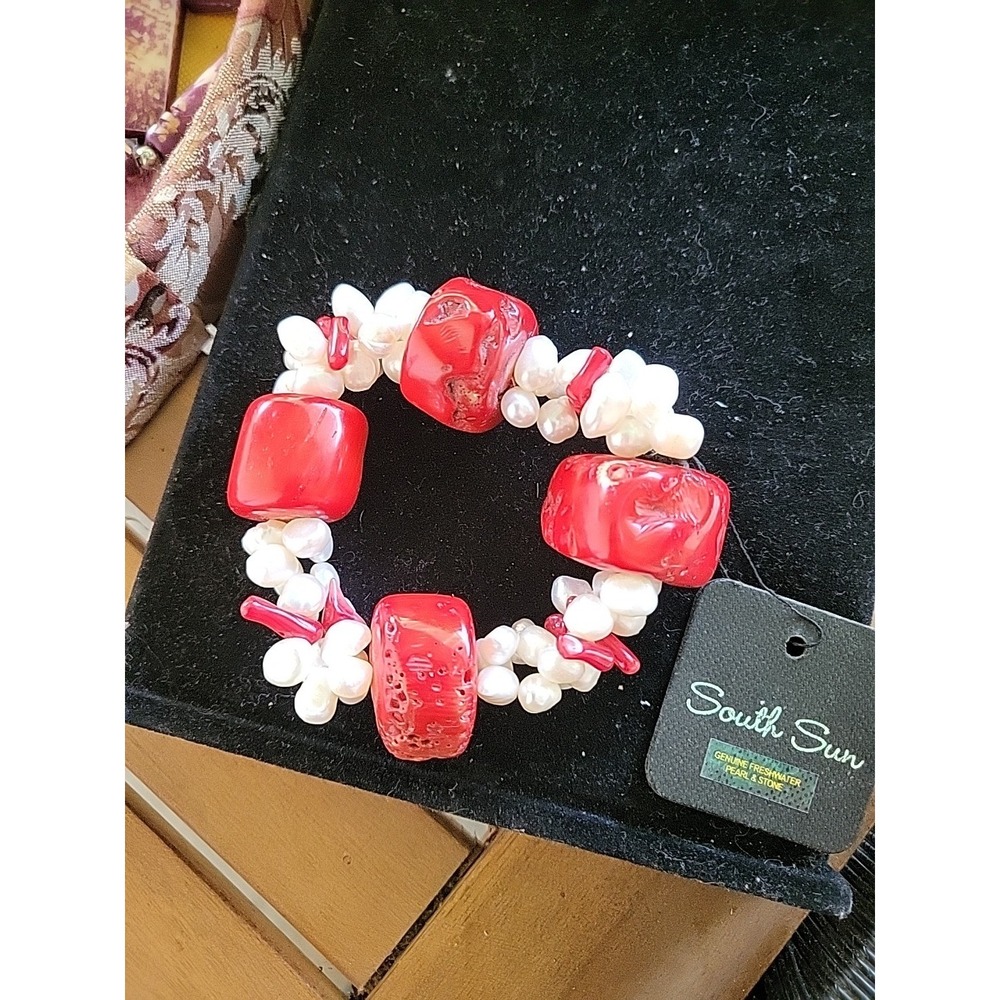 South‎ Sun White And Red Round Beaded Bracelet